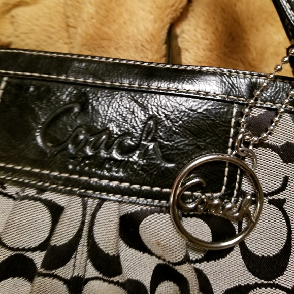 Coach Signature Bag - Picture 2 of 6
